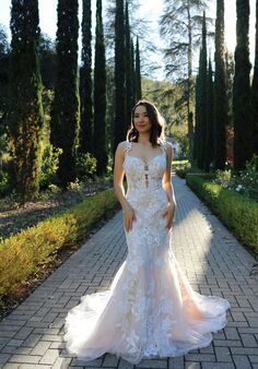 Essense of Australia D3709 Fit-and-Flare Wedding Dress