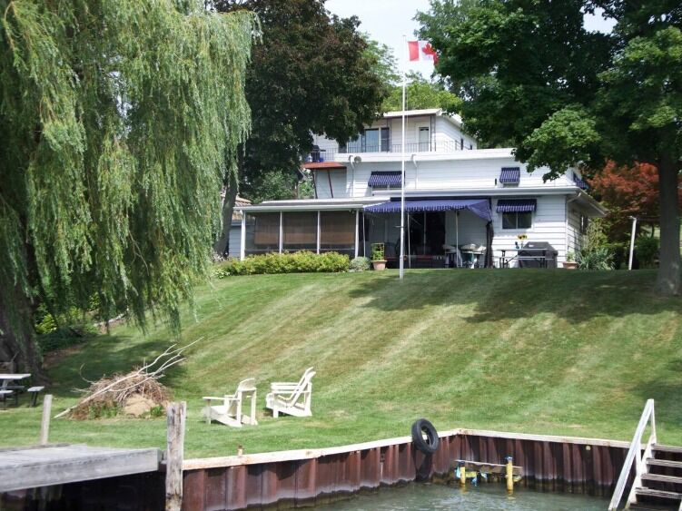 Picture of airbnb: Comfort on the riverbank