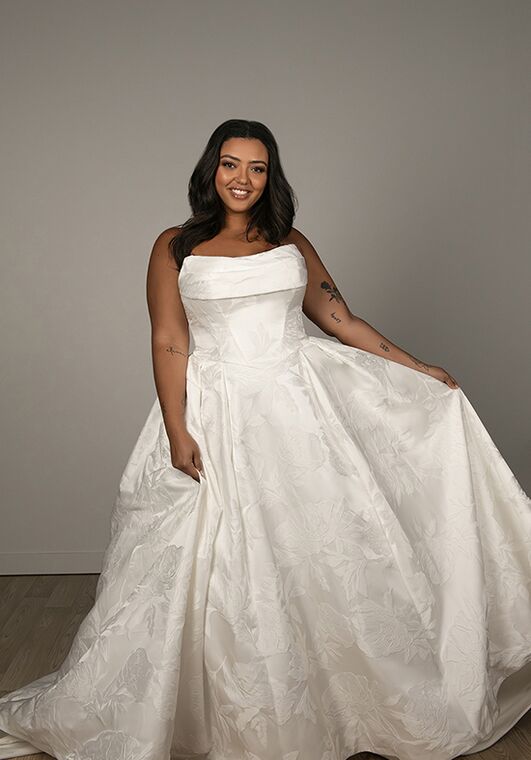 Stella York SY8084 Ball Gown Wedding Dress - 3