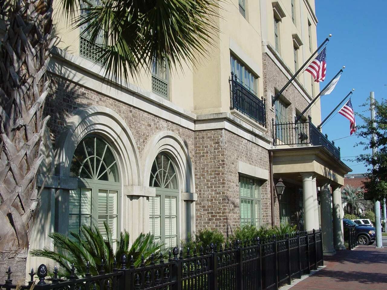 Picture of Hampton Inn & Suites Savannah Historic District