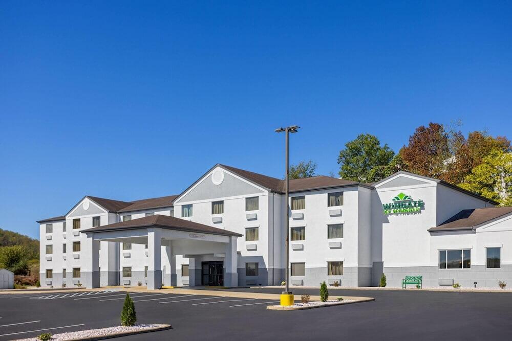 Picture of Wingate by Wyndham Pittsburgh/New Stanton