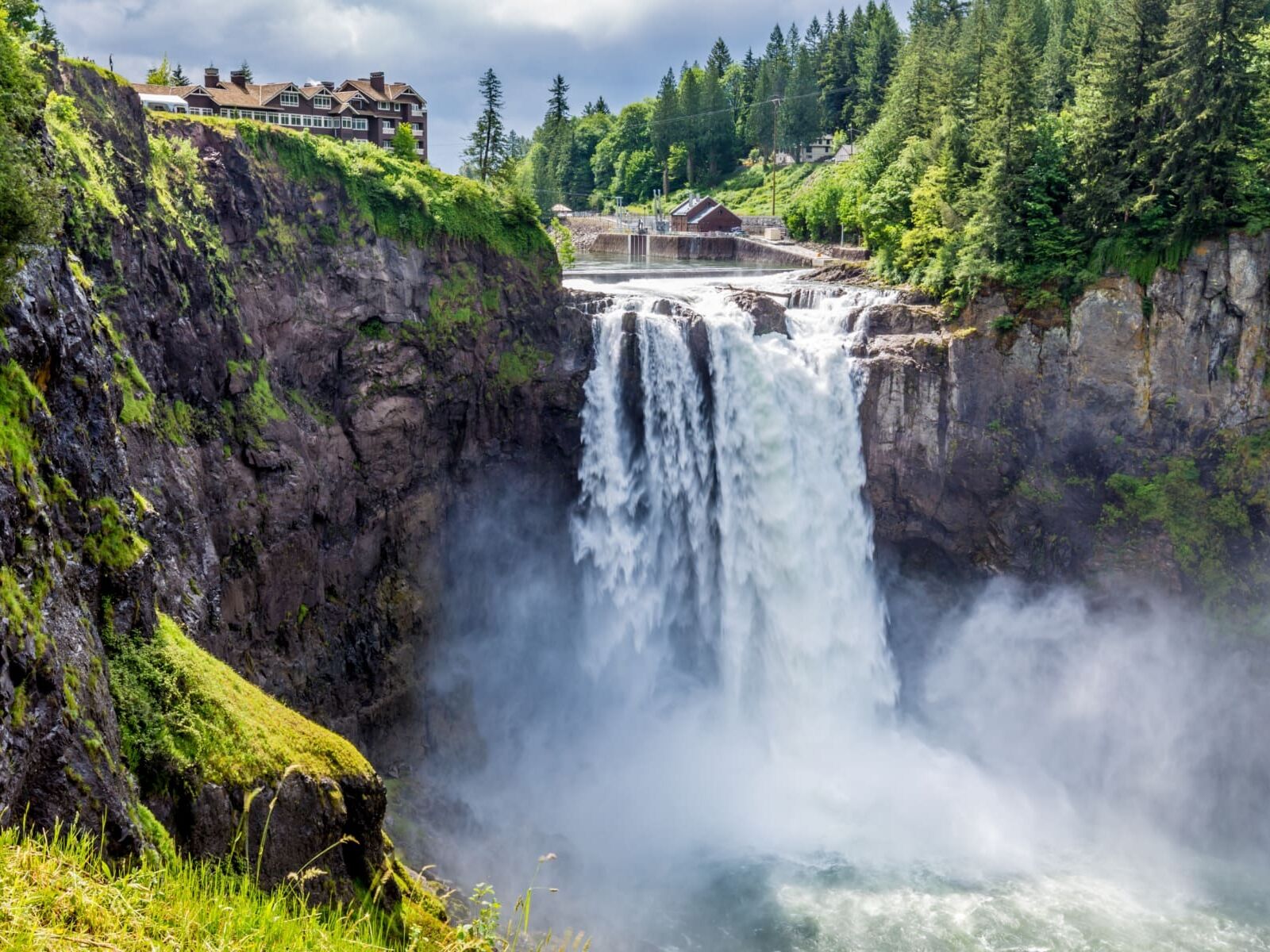 Picture of Snoqualmie Waterfall