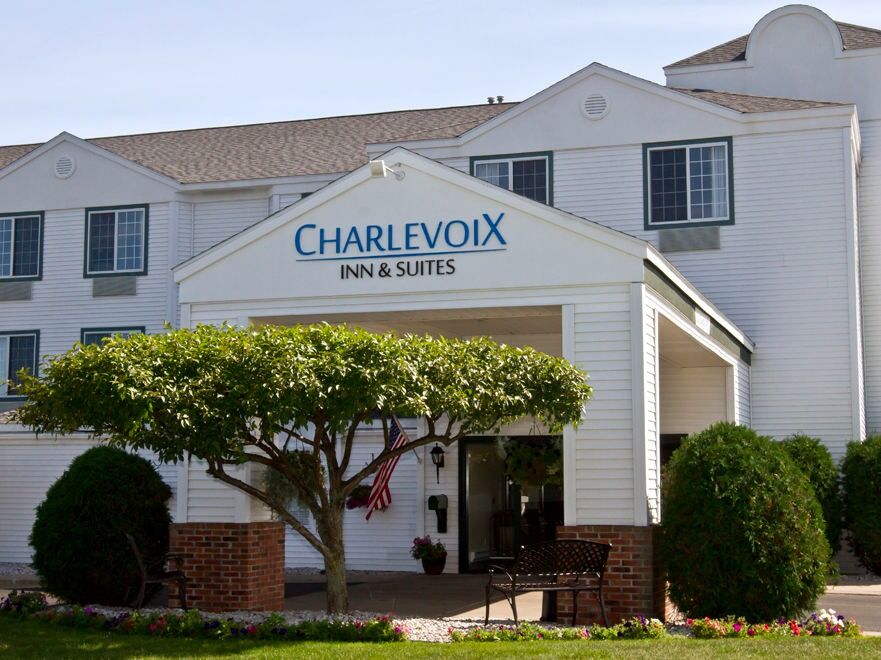 Picture of Charlevoix Inn and Suites