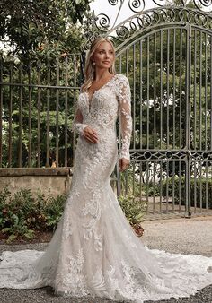 Essense of Australia D4213 Fit-and-Flare Wedding Dress