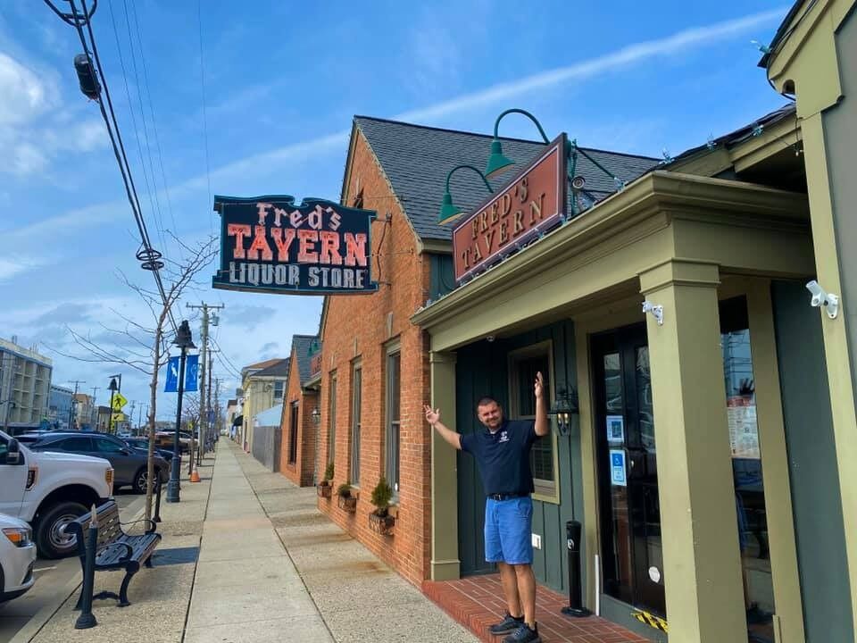 Picture of Fred's Tavern & Liquor Store