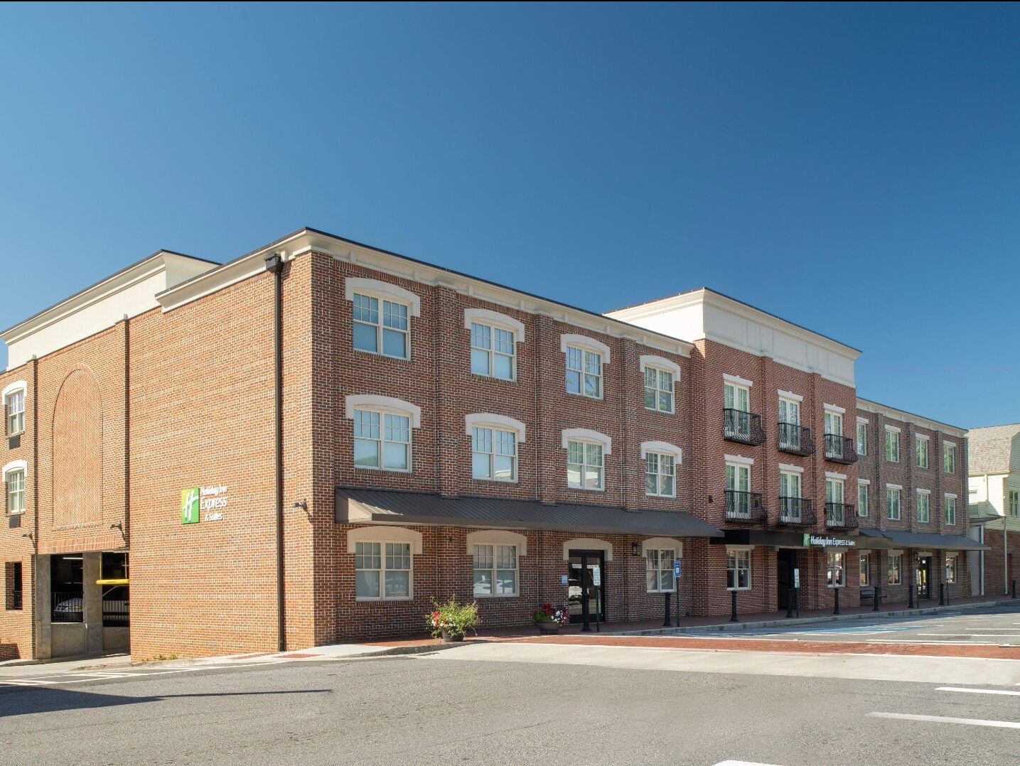 Picture of Holiday Inn Express & Suites Dahlonega - University Area, an IHG Hotel