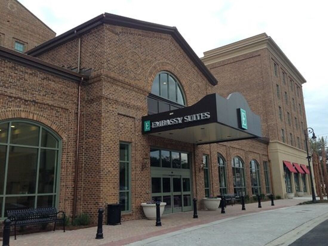 Picture of Embassy Suites by Hilton Savannah