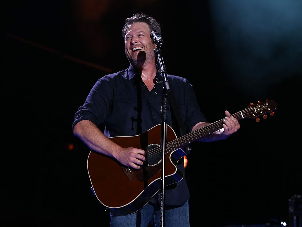 20 Blake Shelton Wedding Songs to Dance the Night Away