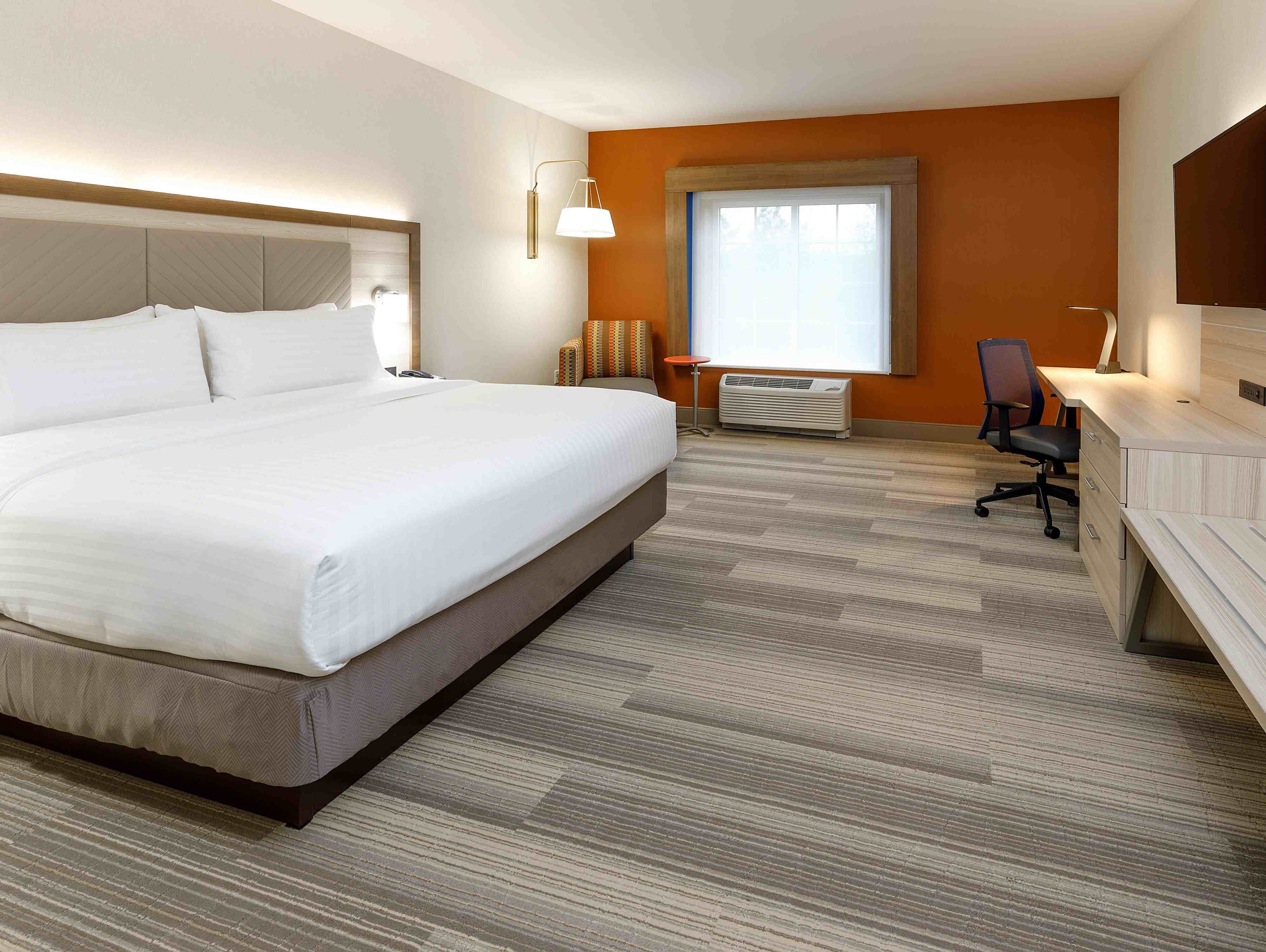 Picture of Holiday Inn Express & Suites