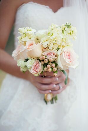 Simple Ivory and Blush Bouquet