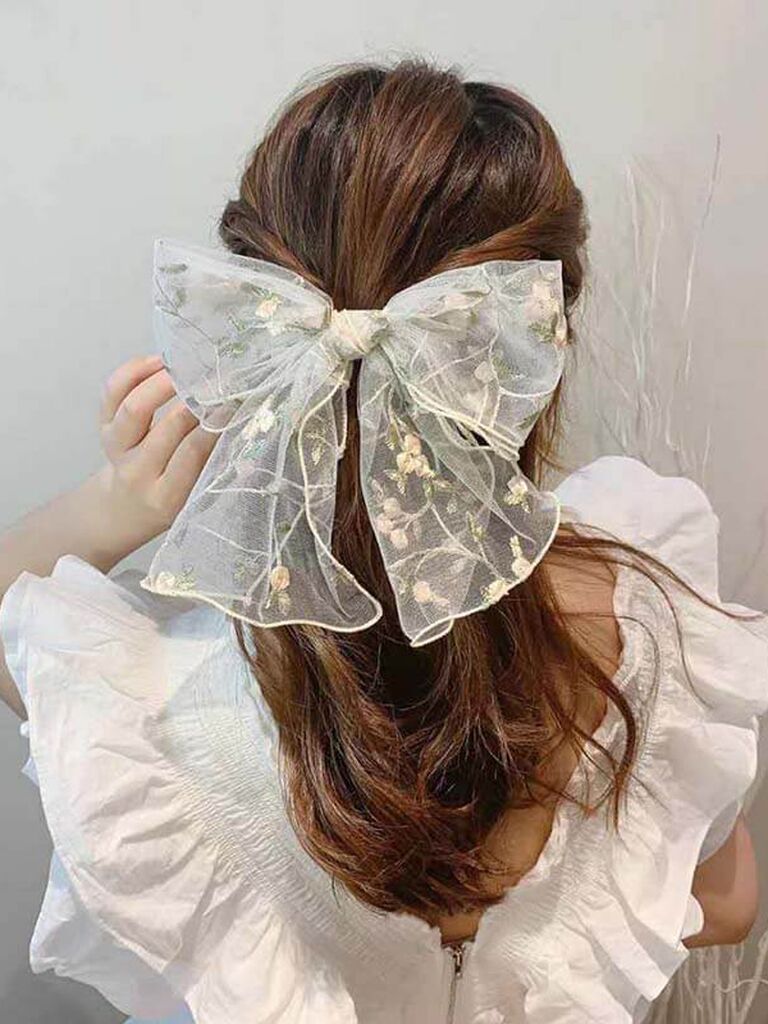 The 18 Best Wedding Hair Bows