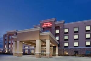 Picture of Hampton Inn & Suites St. Cloud MN