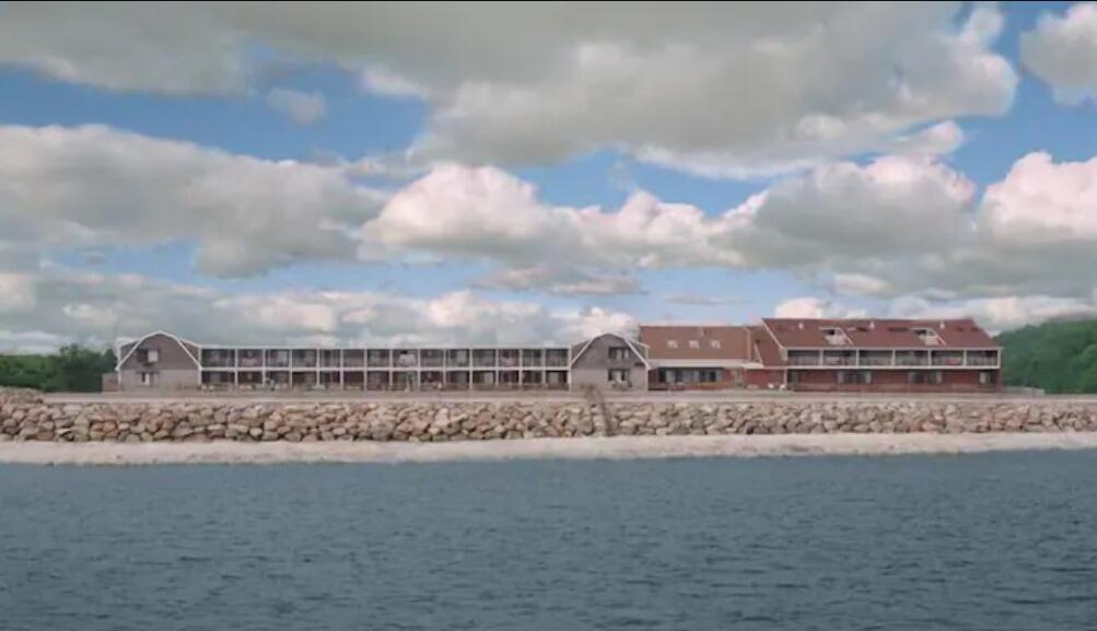Picture of Pilgrim Sands hotel on Long Beach