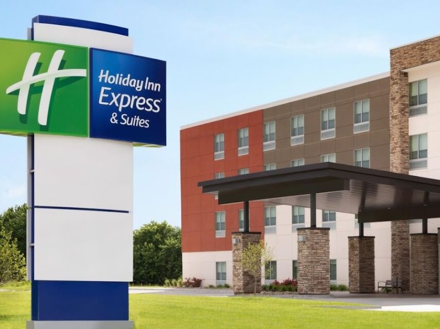 Picture of Holiday Inn Express & Suites Savannah W - Chatham Parkway, an IHG Hotel