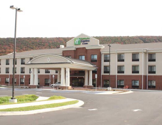 Picture of Holiday Inn Express & Suites Cumberland