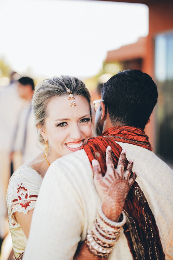 The night before the wedding, the groom’s parents hosted a sangeet, a traditional Indian wedding event where friends and family where entertained with performances, enjoyed Indian food, and were adorned with henna designs.