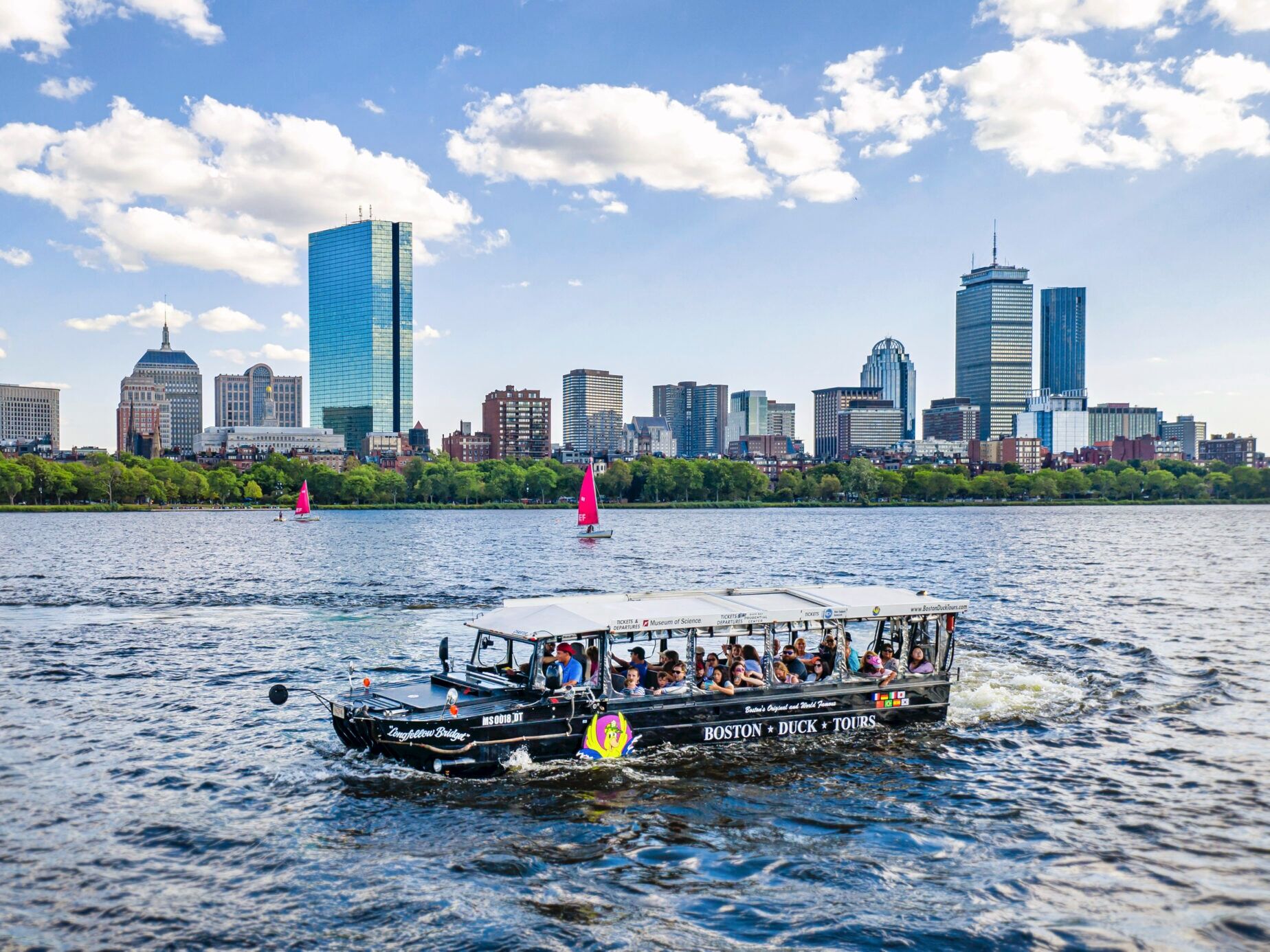 Picture of Boston Duck Tours New England Aquarium Departure Location