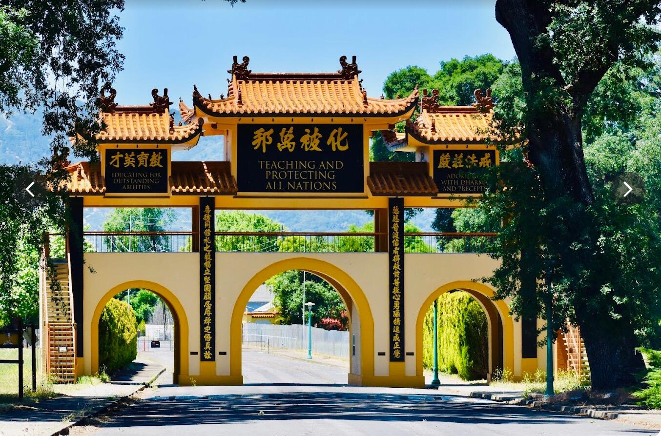 Picture of City of Ten Thousand Buddhas