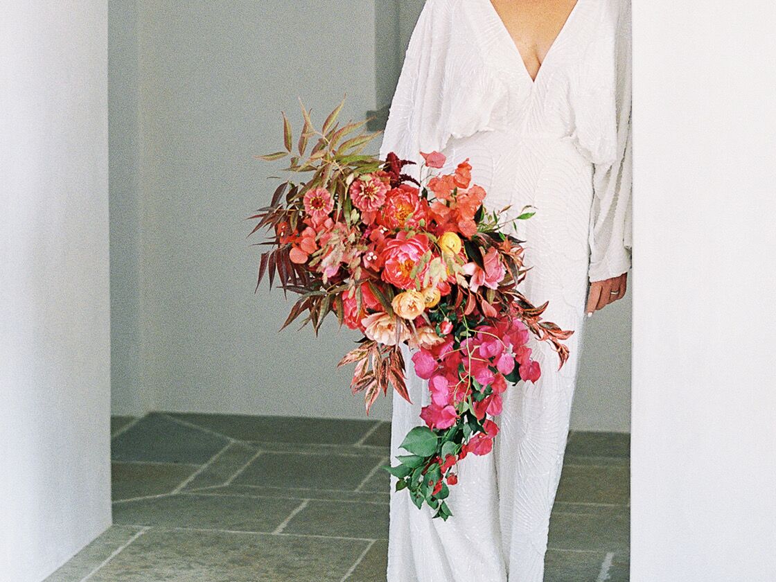 Bouquet with 24 Pink Roses, Baby's Breath and Greenery