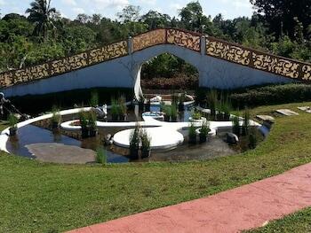 Picture of Titus Poison Garden