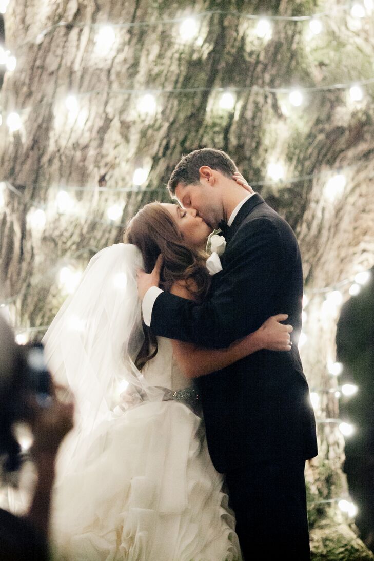 First Kiss at Dreamy Doylestown Ceremony