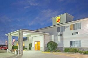 Picture of Super 8 by Wyndham Clarinda