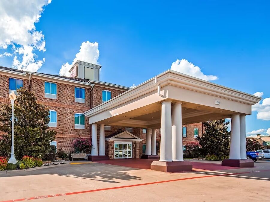 Picture of Best Western Plus Waxahachie Inn & Suites