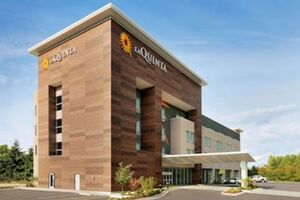 Picture of La Quinta Inn & Suites by Wyndham Burlington