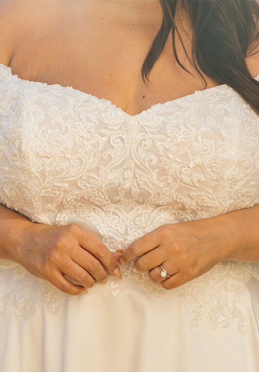 Essense of Australia D3565 plus Ball Gown Wedding Dress - 3