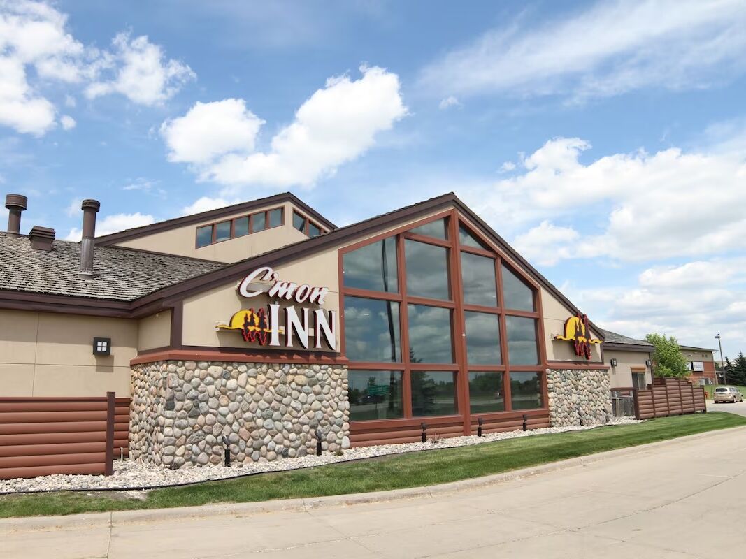 Picture of C'Mon Inn