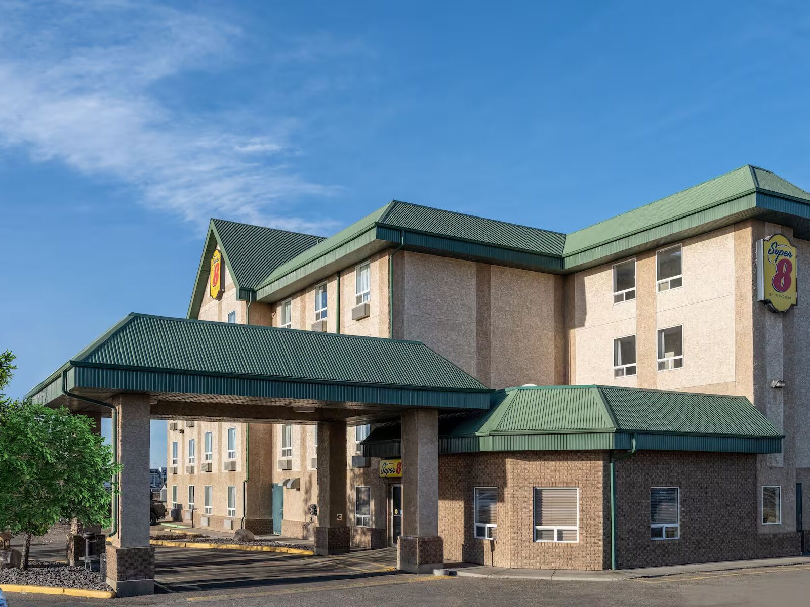 Picture of Super 8 by Wyndham Edmonton International Airport