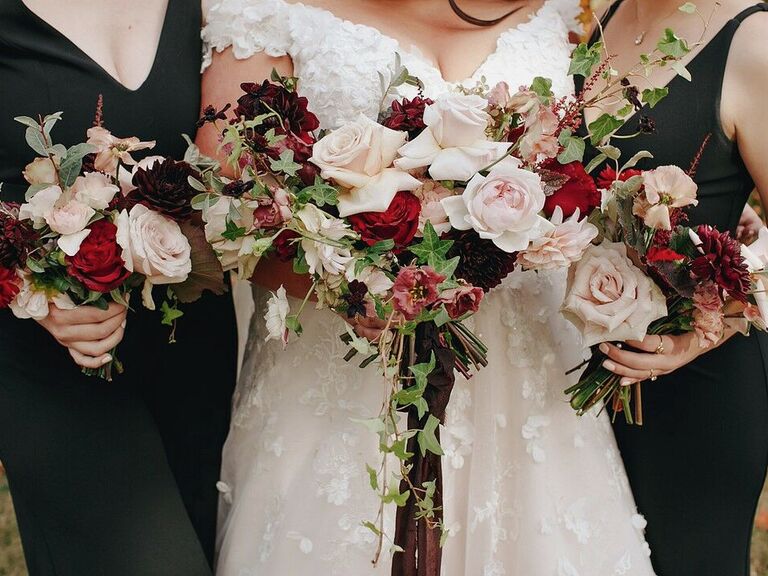 The Secret to Wrapping a Basic Bouquet so It Looks Beyond Lovely