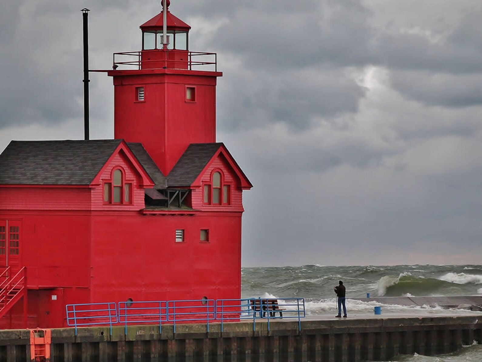 Picture of Big Red Lighthouse