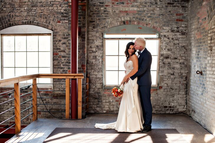 Rose Lannutti (31, a wedding coordinator) and Aron Forbes (29, a musician) met while Rose held auditions to join her band, back when she wanted to pur