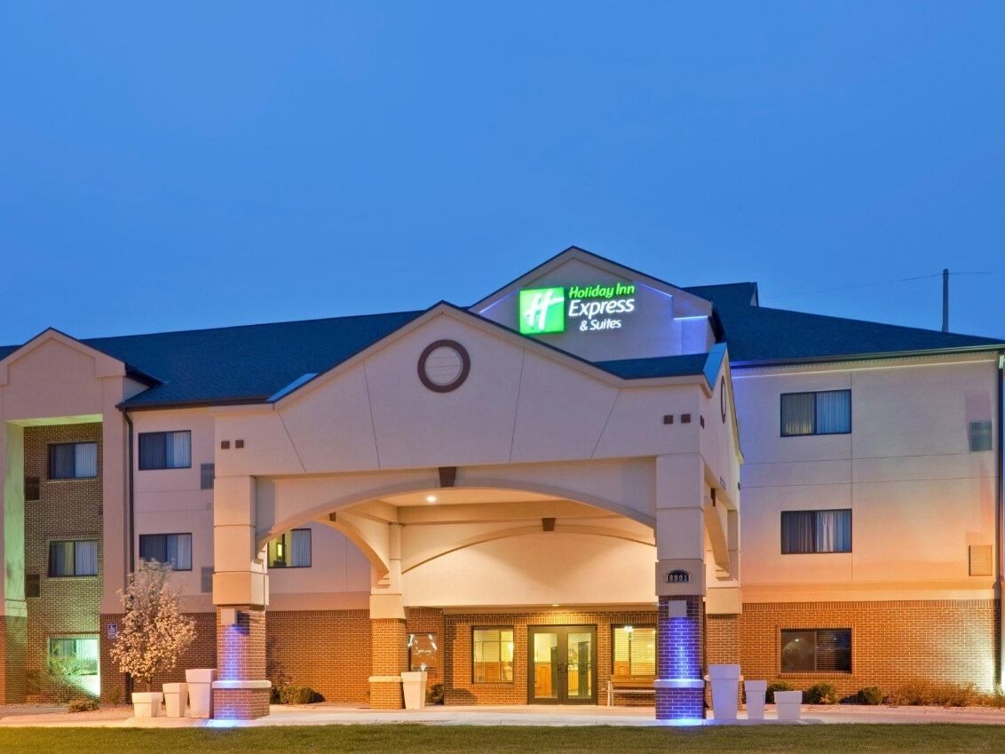 Picture of Holiday Inn Express & Suites Lincoln South, an IHG Hotel