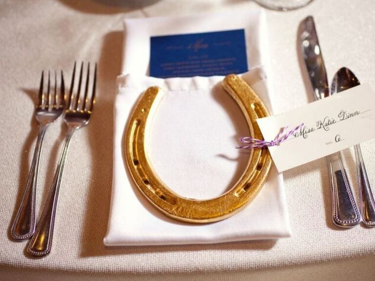 gold horseshoe wedding favor