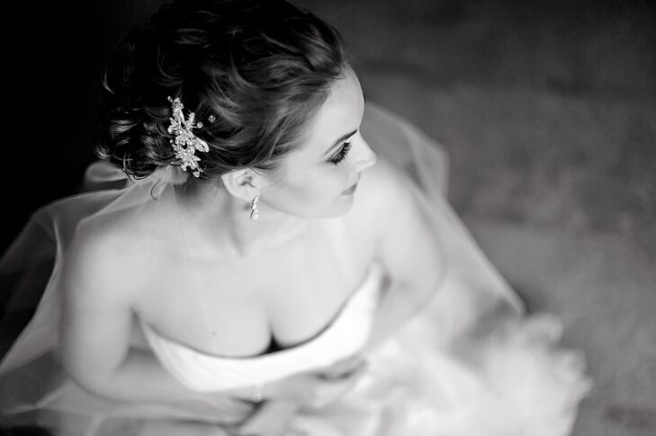 Heather wore a hair accessory designed by Mariell, who also designed her custom veil. she also wore vintage style drop gemstone earrings.