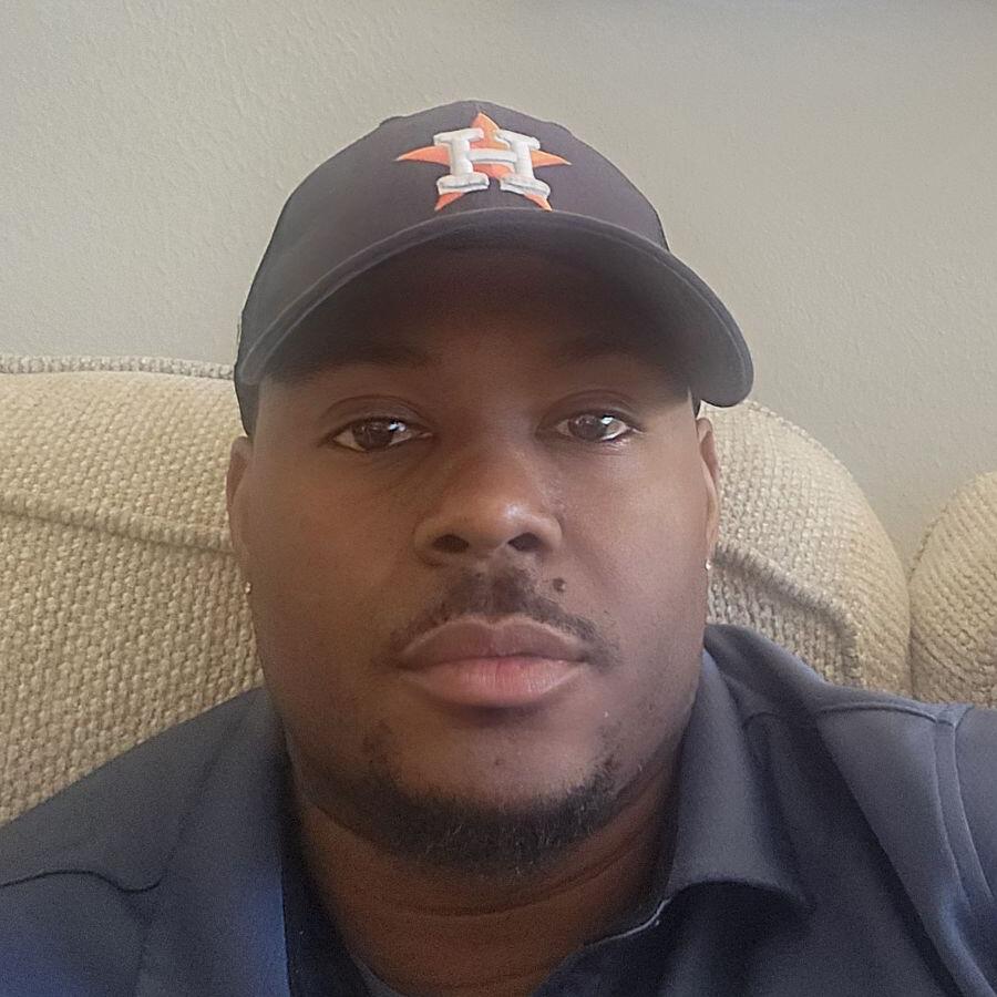 Travis Lewis