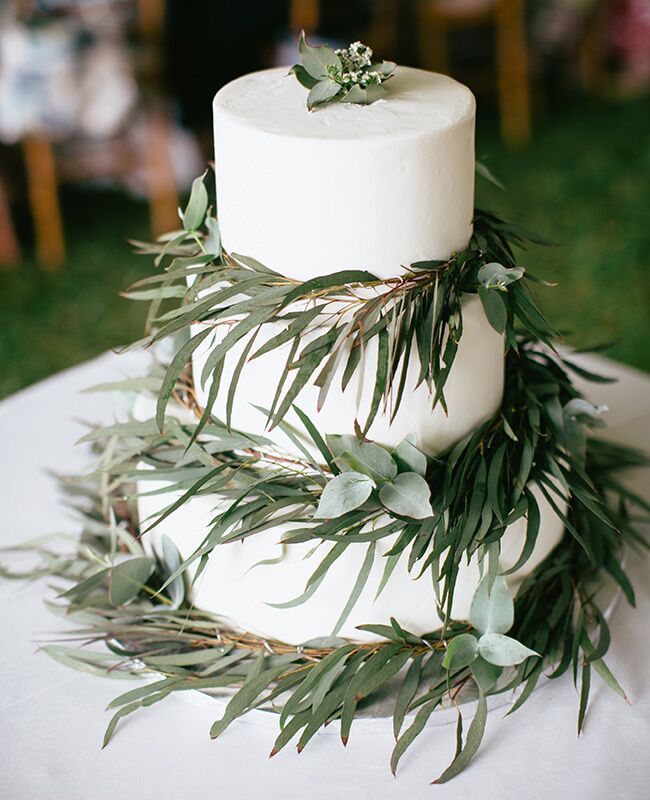 eucalyptus wedding cake |<img class=