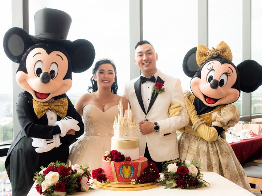 Couple chooses Mickey and Minnie at wedding instead of food