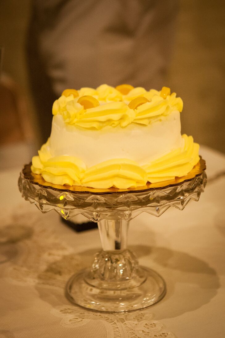 "We had a cake at our sweetheart table for just the two of us, because Scott’s food has to be gluten-free," Laura says. "It was a lemon layered cake."