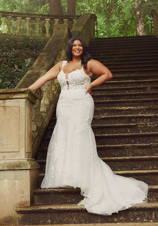 Essense of Australia D3709 plus Fit-and-Flare Wedding Dress - 3