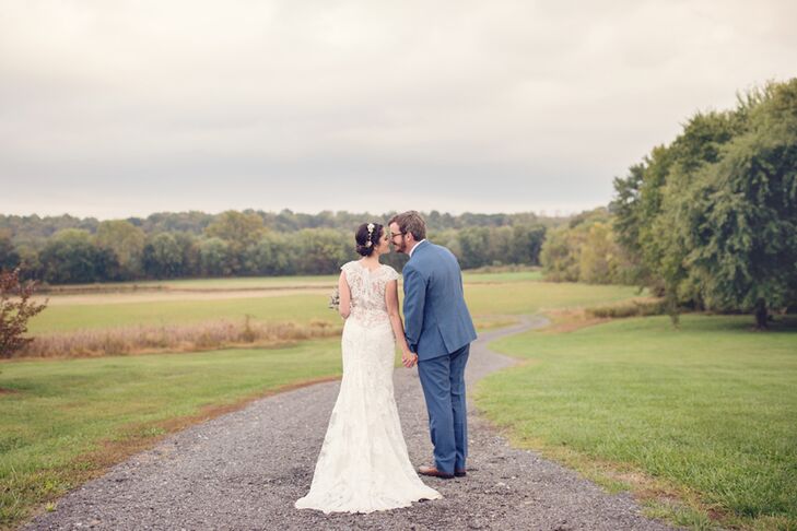 What started as a natural waterfront wedding ended in a dance party filled with shabby-chic details we love! Erin Kelly (29 and an NGO worker) and Cor