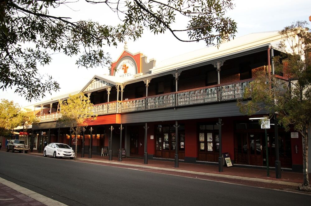 Picture of Prince of Wales Hotel Bunbury