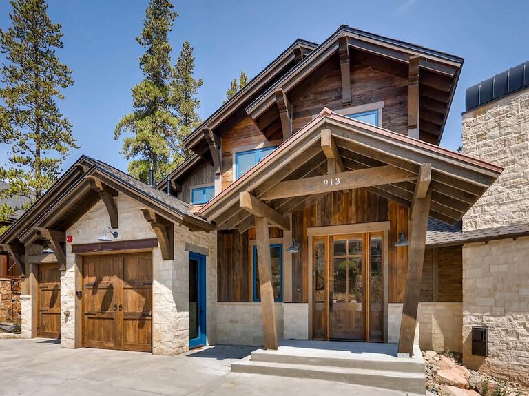 Ski lodge home rental for weddings in Colorado