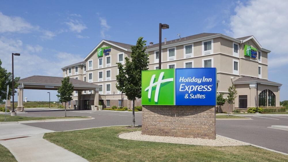 Picture of Holiday Inn Express Hotel & Suites Rogers by IHG