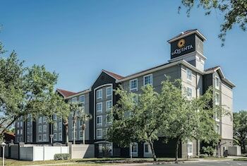 Picture of La Quinta Inn & Suites by Wyndham Orlando Lake Mary