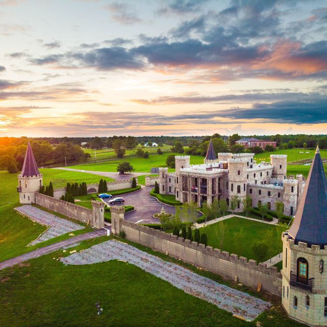 Picture of The Kentucky Castle Restaurant