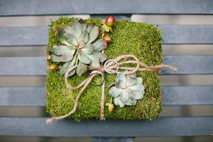 Ben’s nephew carried a moss ring pillow down the aisle.