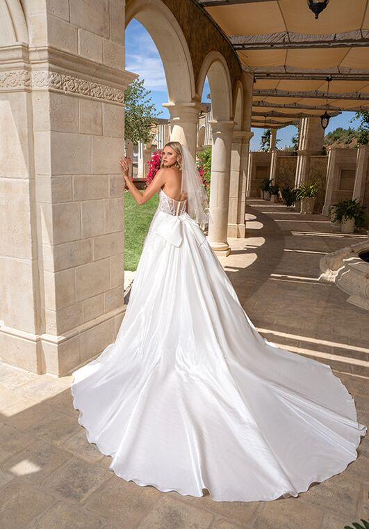KITTYCHEN BIRGITTA, H2539 Fit-and-Flare Wedding Dress - 3